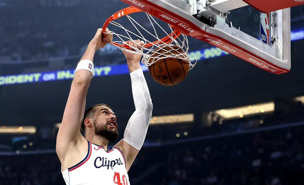 关于出色防守首场状态出色，快船观众沸腾！，梅西重返赛场上演精彩一战的信息-九游娱乐